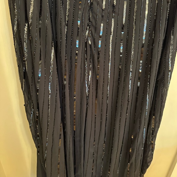 Mac Duggal BLACK Embellished Column Cape Gown - Picture 9 of 13